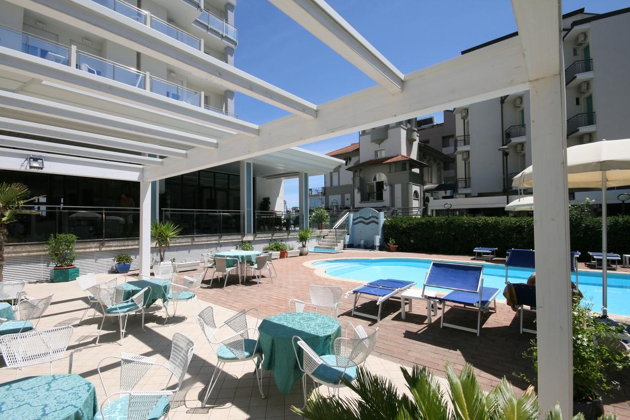 Hotel Excelsior Католика Екстериор снимка