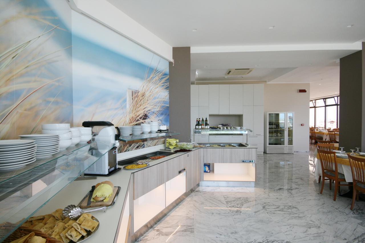 Hotel Excelsior Католика Екстериор снимка