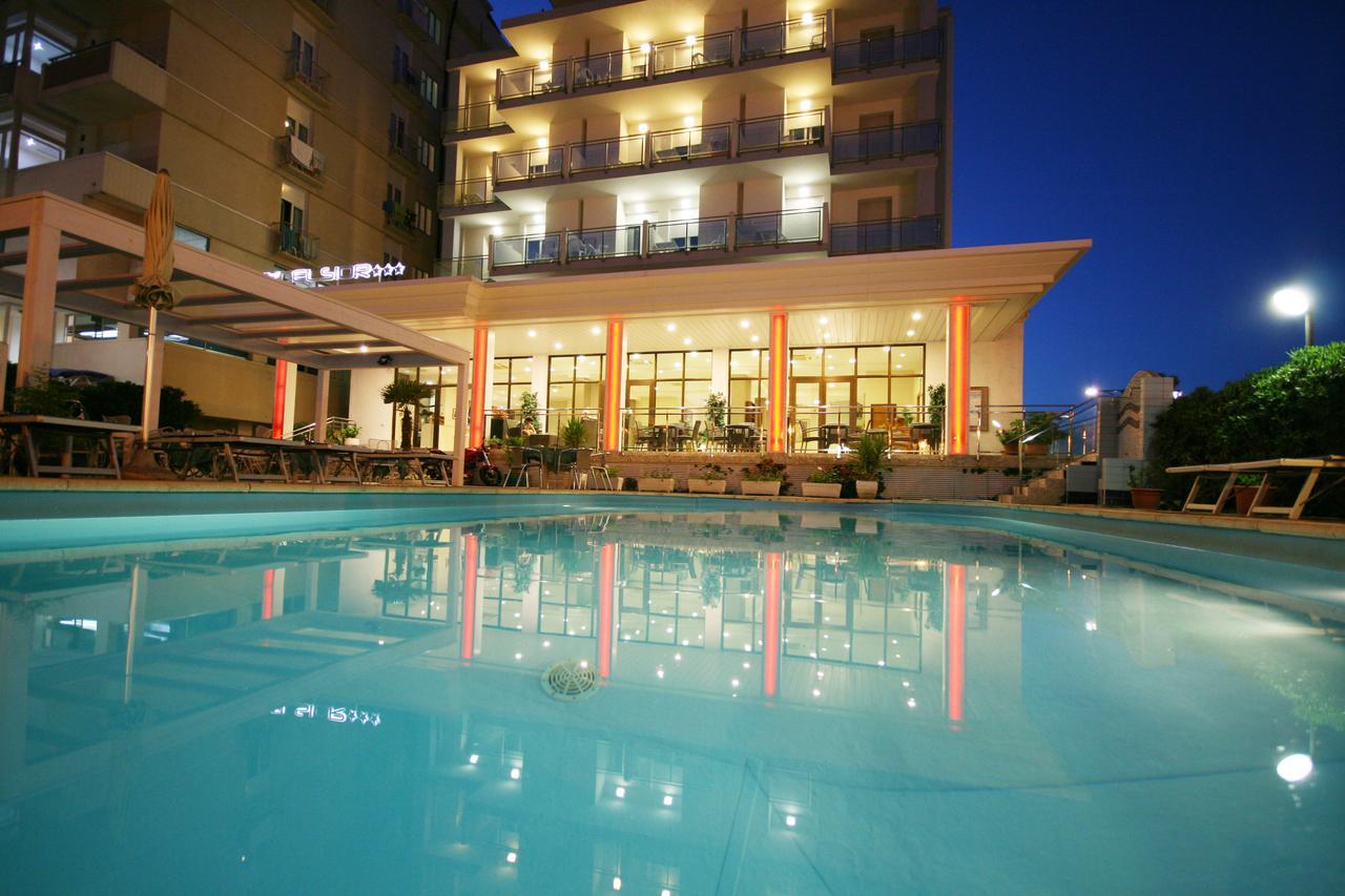 Hotel Excelsior Католика Екстериор снимка