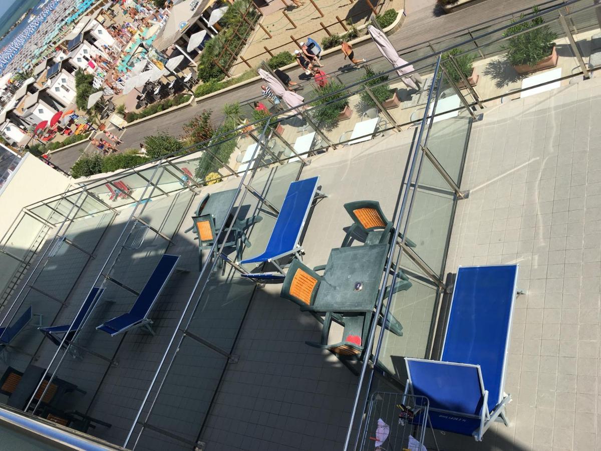 Hotel Excelsior Католика Екстериор снимка